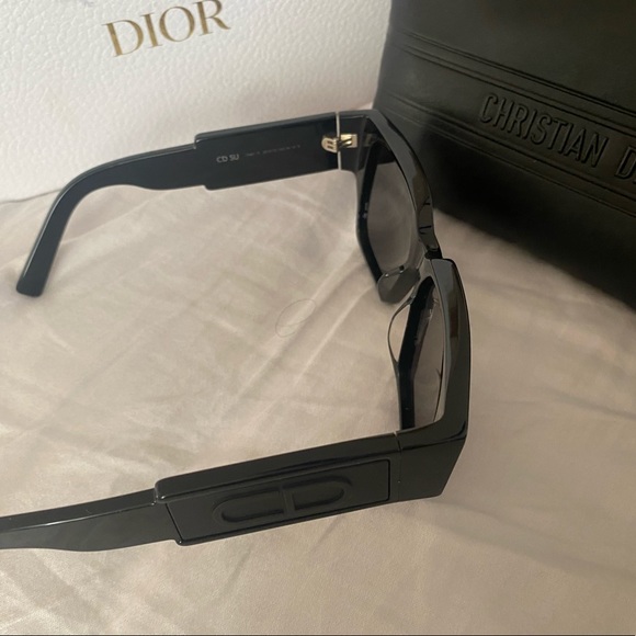 Dior Sunglasses - Picture 3 of 4
